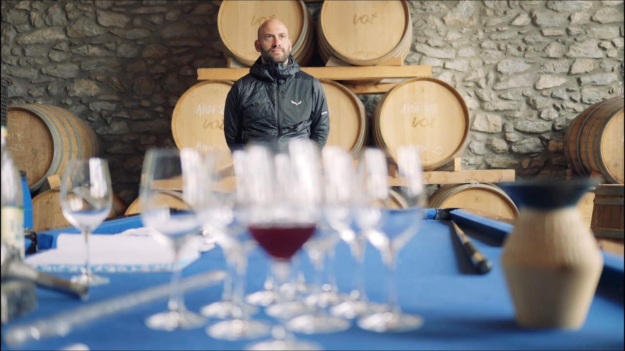 Charger la vidéo : l’impossible du vin or the Voϊ* of the Wines of Mount Olympus